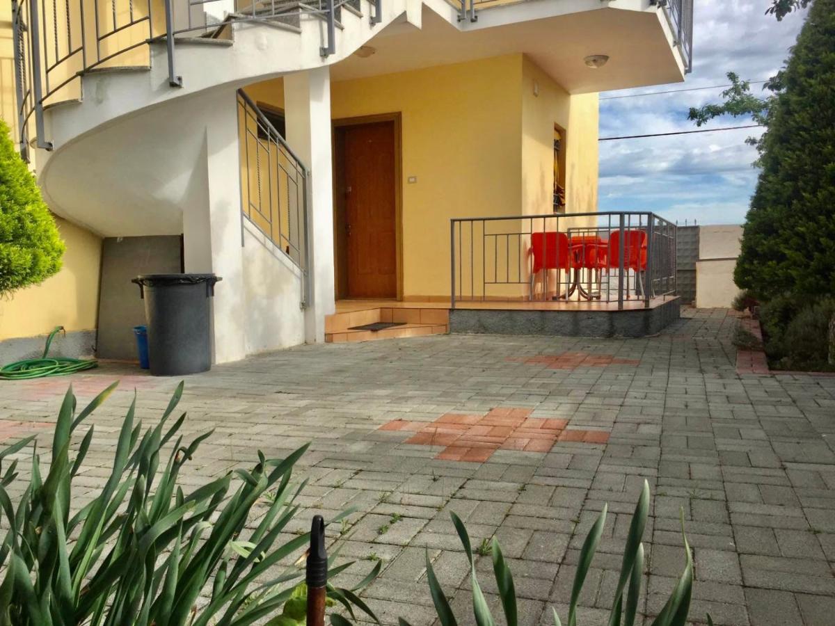 Shyqi Apartments Velipojë 外观 照片